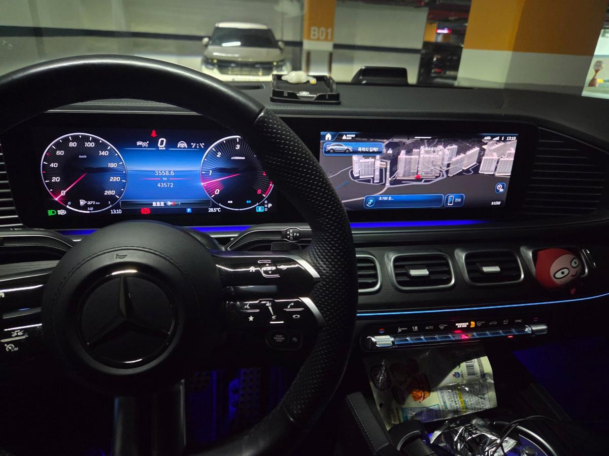 벤츠 GLE 쿠페 450d 4MATIC 사진 11
