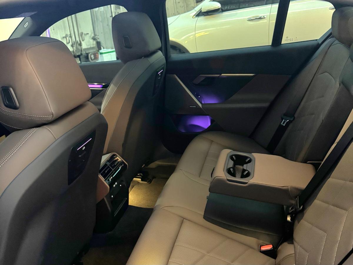 BMW 5시리즈 520i M Sport 사진 8