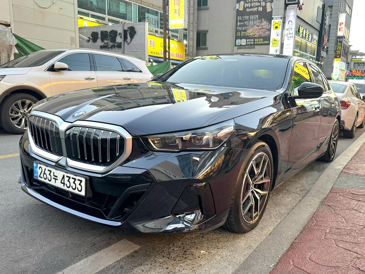 BMW 5시리즈 520i M Sport 사진 2