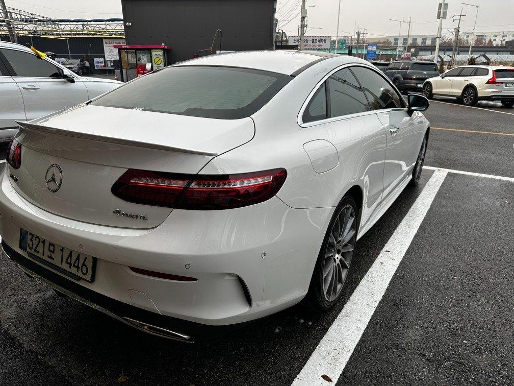 벤츠 E클래스 450 4MATIC 쿠페 사진 7