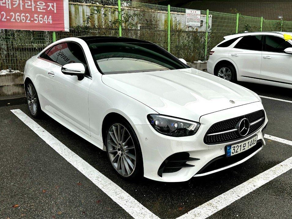 벤츠 E클래스 450 4MATIC 쿠페 사진 3