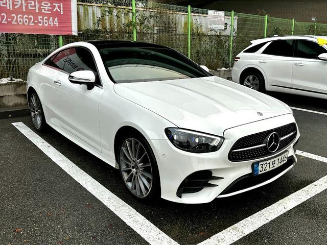 벤츠 E클래스 450 4MATIC 쿠페 사진 3