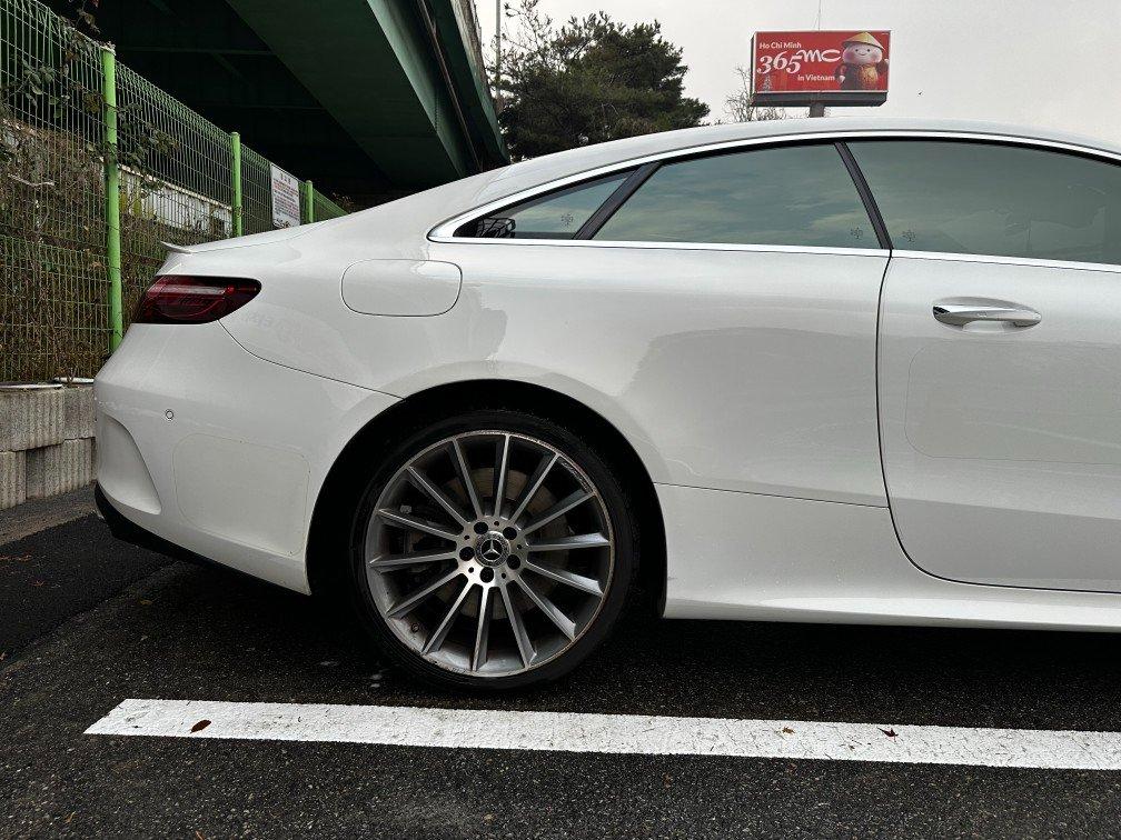 벤츠 E클래스 450 4MATIC 쿠페 사진 10